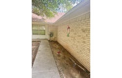 917 Wood Trail, Azle, TX 76020