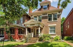 6163 McPherson Avenue, St Louis, MO 63112