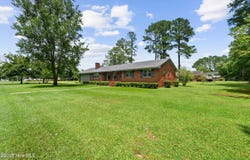616 N Graham Street, Wallace, NC 28466