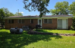 74 Crest Hill Street, Reynolds, GA 31076