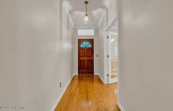 113 Oakridge, Starkville, MS 39759