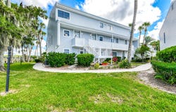 222 RIVER BEND Place unit: Bldg C, Welaka, FL 32193