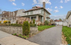 29 Bellevue Place, New London, CT 06320
