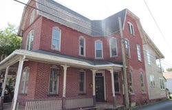 27 W FERDINAND STREET, MANHEIM, PA 17545