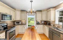 40 MEADOWBROOK COURT, BENTONVILLE, VA 22610