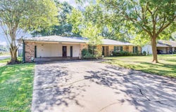 199 E Hoyt Avenue, Crowley, LA 70526