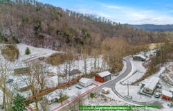 848 W Short Mountain Road, Sneedville, TN 37869