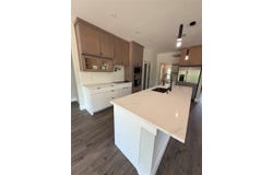 320 Kahana LN, Bastrop, TX 78602