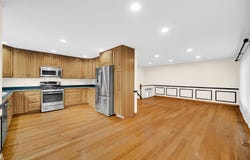 818 Woodbine Circle, Lake Zurich, IL 60047