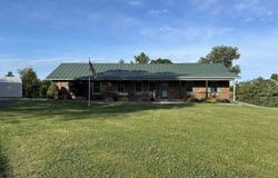94 4Th Street, West Point, IA 52656