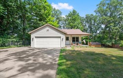 1021 33rd Street SW, Wyoming, MI 49509