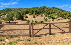 Via Vaquero, Temecula, CA 92590