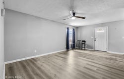 3008 Treeview Ct, Louisville, KY 40214