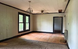 215 S Washington Street, Hope, AR 71801