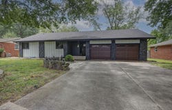 3224 W Whiteside Street, Springfield, MO 65807