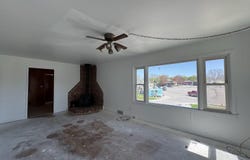 128 7th Avenue N, Clear Lake, IA 50428