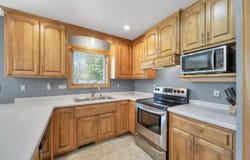 2967 BRISTOL MOUNTAIN Trail, GREEN BAY, WI 54313
