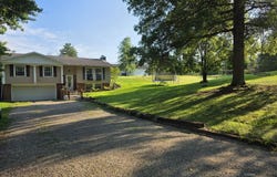 19 Park Lane Dr, Athens, OH 45701