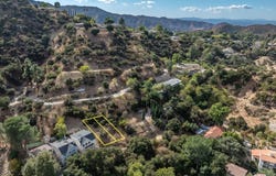 7128 High Cliff Trl, Tujunga, CA 91042
