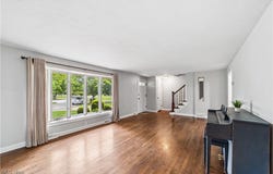 4347 Parklawn Drive, Willoughby, OH 44094