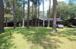 6137 River Road, Washington, NC 27889