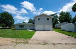 1008 5TH Avenue, Camanche, IA 52730