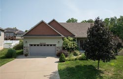 627 Oakmont Drive, Warrensburg, MO 64093