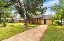 1126 W 7th Street, McGregor, TX 76657