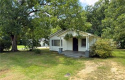 536 Stringer Weeks Road, Smiths Station, AL 36877