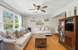 21 Bruce Ln, Valhalla, NY 10595