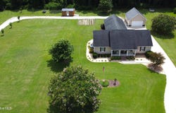 112 Twelve Oak Drive, Wallace, NC 28466