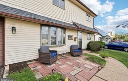 29 VIVIDLEAF LANE, LEVITTOWN, PA 19054