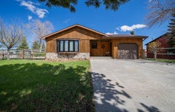 2322 Gentle St, Cody, WY 82414