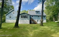 44 Ridge Street, Browndale, PA 18421