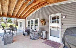 21825 W Capri, Hermitage, MO 65668