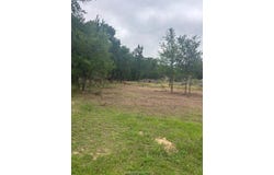 W Barton, Calvert, TX 77837