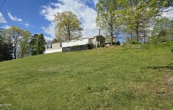 102 Cabin Circle, Philadelphia, TN 37846