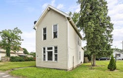 661 High Street, Fort Wayne, IN 46808-3440