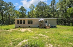 152 Ridgelake Circle, St Matthews, SC 29135