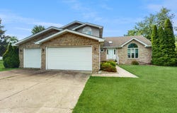 9119 W 92nd Place, St. John, IN 46373
