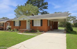 205 N Edgewood Avenue, Williamston, NC 27892