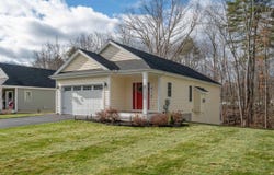 16 Currier Lane, Fremont, NH 03044