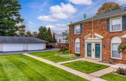 5616 Chelmsford Drive, Lyndhurst, OH 44124