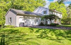 1 Nissen Lane, West Hurley, NY 12491