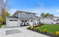 7 Suzanne Lane, Bethpage, NY 11714