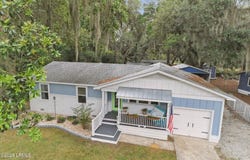 1617 Paris Avenue W, Port Royal, SC 29935