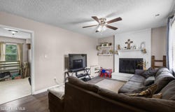 453 Hunting Green Drive, Jacksonville, NC 28546