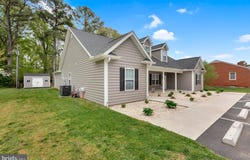 124 GORDON LANE, WARSAW, VA 22572