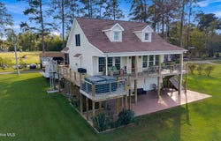 127 Dickinson Road, Chocowinity, NC 27817