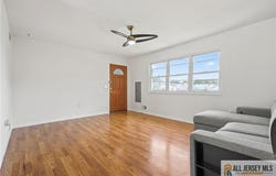 6 Indiana Court, Old Bridge, NJ 07747
